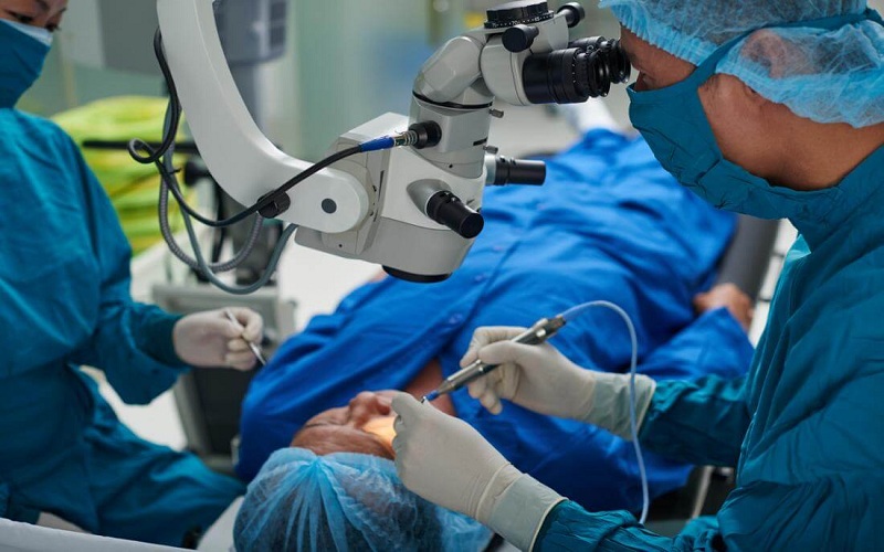 Retina Surgery